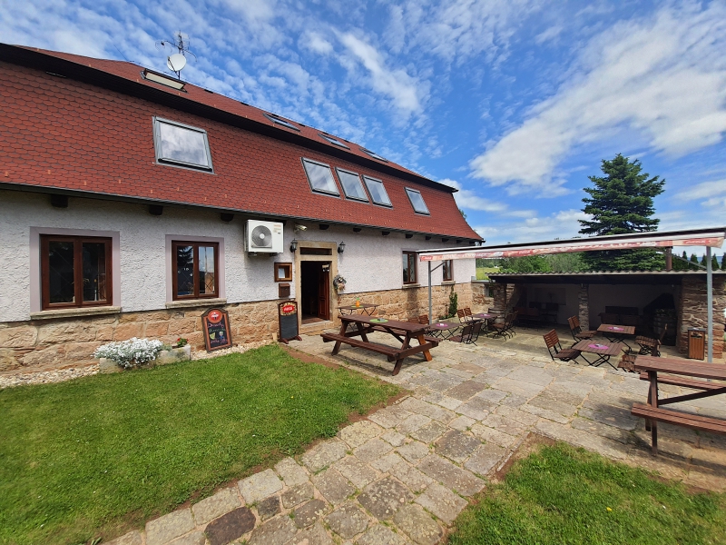 Penzion and restaurant Tadeášovy domky